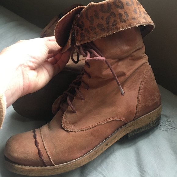 Vintage Combat Boots - Picture 6 of 9